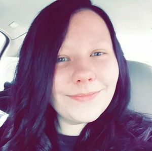 Meet your Posher, Macie